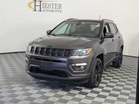 Used 2019 Jeep Compass Latitude AWD/4WD image 4