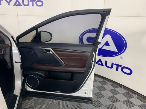 Used 2019 Lexus RX 350L image 42