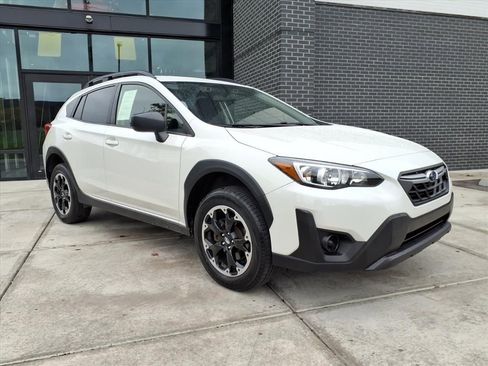 Used 2023 Subaru Crosstrek 2.0i image 1