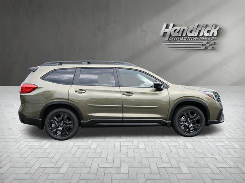 Certified 2025 Subaru Ascent Bronze Edition w/ Onyx Package AWD/4WD image 10
