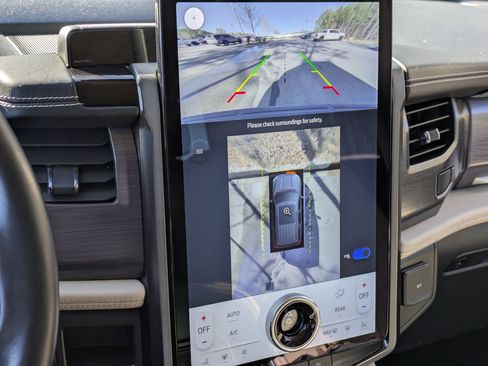 Used 2022 Ford Expedition Platinum image 22