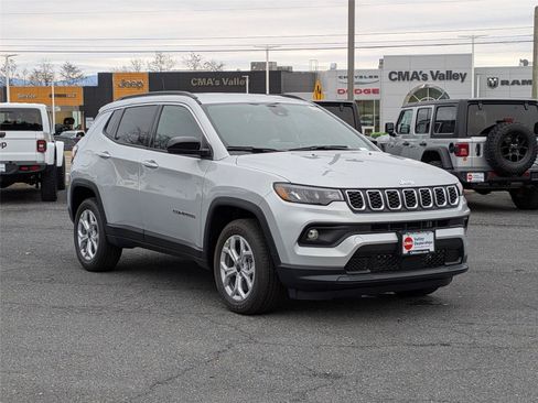 New 2026 Jeep Compass Latitude AWD/4WD image 3