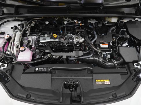 Used 2025 Toyota Prius Plug-In Hybrid image 29