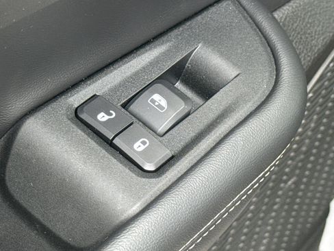 Used 2025 Jeep Grand Cherokee L Limited w/ Luxury Tech Group II AWD/4WD image 32