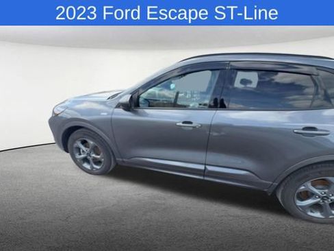 Used 2023 Ford Escape ST-Line w/ Tech Pack #1 AWD/4WD image 6