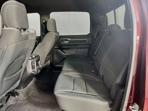 Used 2022 RAM 1500 Big Horn AWD/4WD image 32