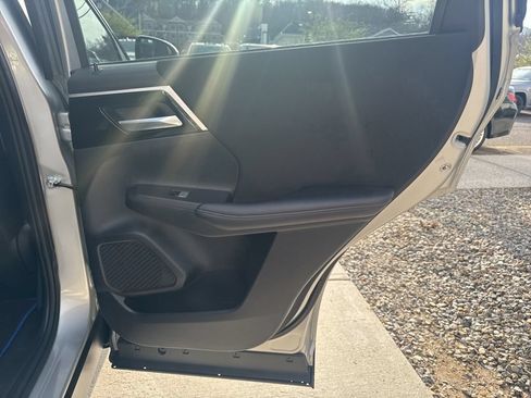 Used 2025 Mitsubishi Outlander ES AWD/4WD image 45