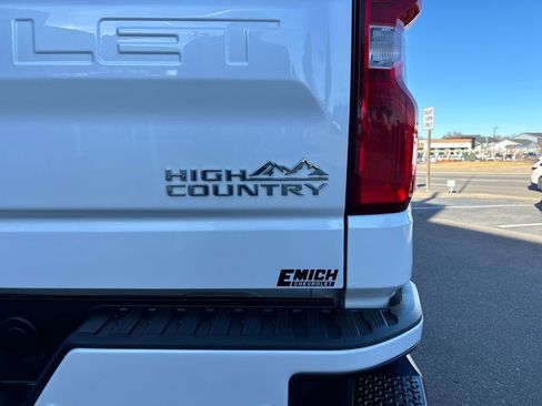 Used 2022 Chevrolet Silverado 1500 High Country w/ Technology Package image 31