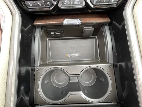 Used 2021 GMC Yukon Denali w/ Denali Premium Package image 23