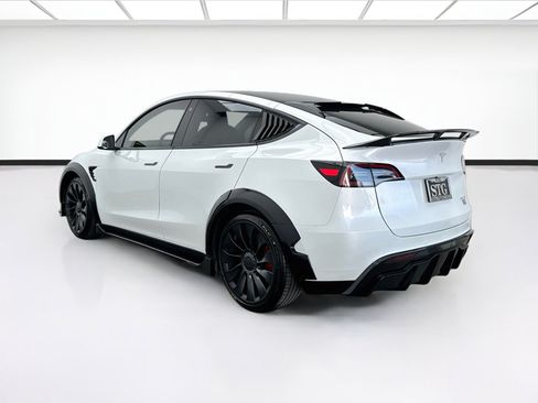 Used 2023 Tesla Model Y Performance AWD/4WD image 6