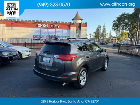 Used 2013 Toyota RAV4 XLE FWD image 4