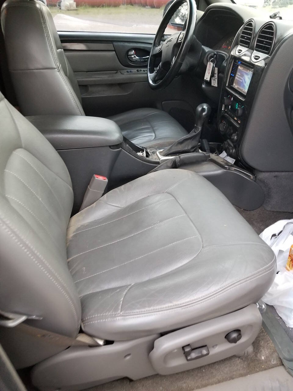 Used 2004 GMC Envoy XUV SLT AWD/4WD image 7