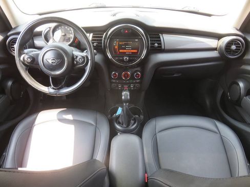 Used 2019 MINI Cooper 4-Door Hardtop w/ Signature Upholstery Package FWD image 12