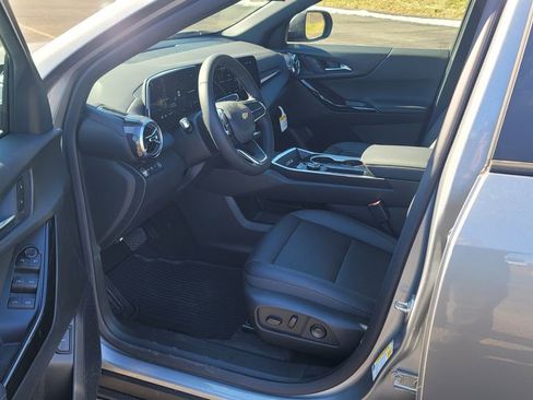 New 2026 Chevrolet Equinox LT w/ Convenience Package II image 18