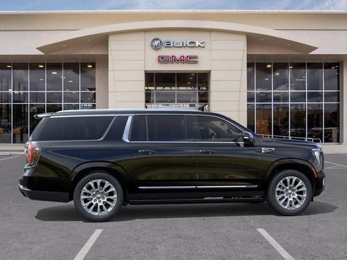 New 2026 GMC Yukon XL Denali w/ Denali Reserve Package RWD image 5