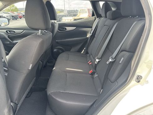 Used 2020 Nissan Rogue Sport S image 21