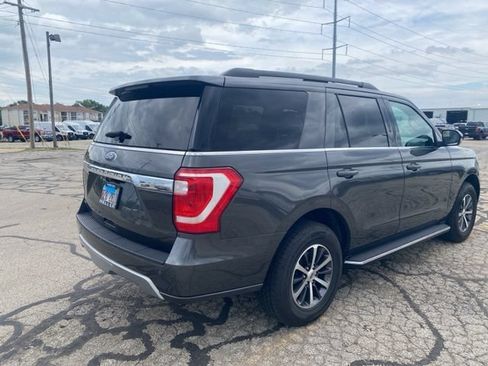 Used 2020 Ford Expedition XLT w/ Equipment Group 202A AWD/4WD image 4