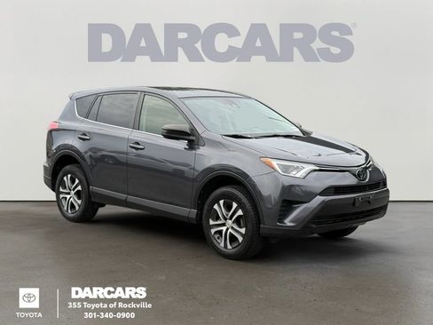 Used 2018 Toyota RAV4 LE w/ All Weather Liner Package FWD image 1