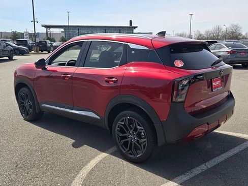New 2026 Nissan Kicks SR FWD image 3