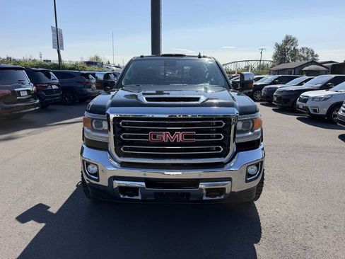 Used 2017 GMC Sierra 3500 SLT w/ Driver Alert Package AWD/4WD image 3