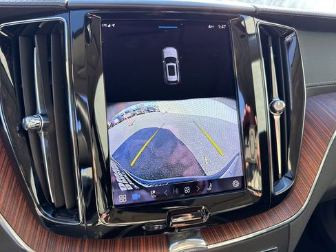 Used 2023 Volvo XC60 B5 Ultimate image 24