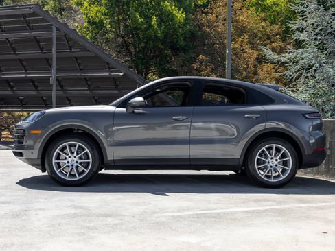 Certified 2026 Porsche Cayenne Coupe AWD/4WD image 2