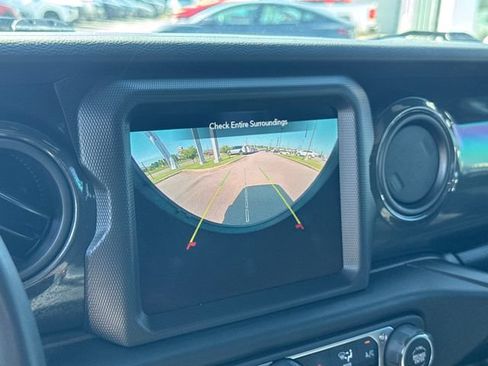 Used 2023 Jeep Wrangler Unlimited Sport AWD/4WD image 20