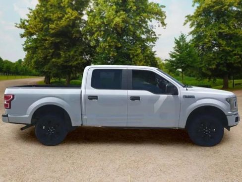 Used 2018 Ford F150 XL w/ Equipment Group 101A Mid AWD/4WD image 9