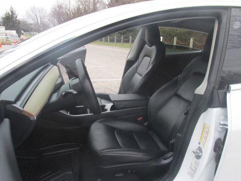 Used 2020 Tesla Model 3 image 7