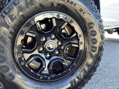 Used 2024 Ford Bronco Wildtrak image 9