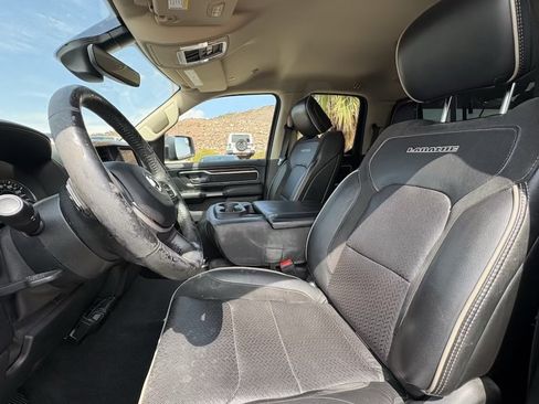 Used 2019 RAM 1500 Laramie AWD/4WD image 9