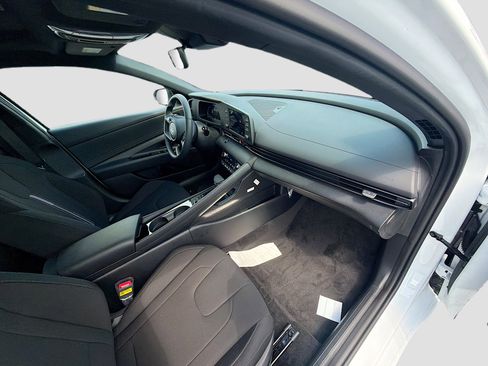 New 2026 Hyundai Elantra SEL Sport Premium FWD image 21
