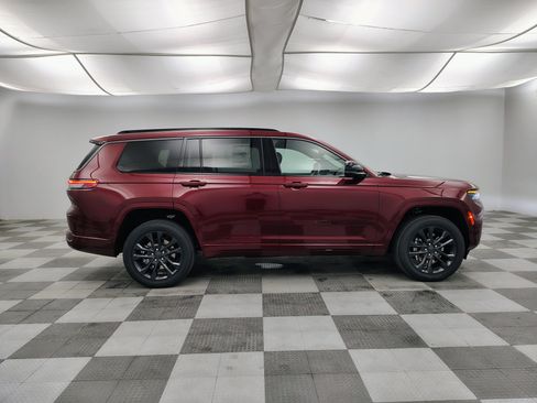 New 2026 Jeep Grand Cherokee L Limited AWD/4WD image 13