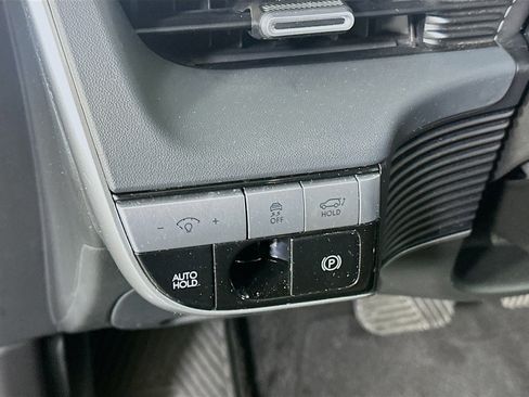 Used 2024 Hyundai Ioniq 5 SEL RWD image 17
