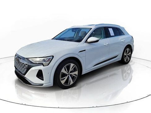 Used 2024 Audi Q8 e-tron Premium Plus w/ Premium Plus Package AWD/4WD image 2