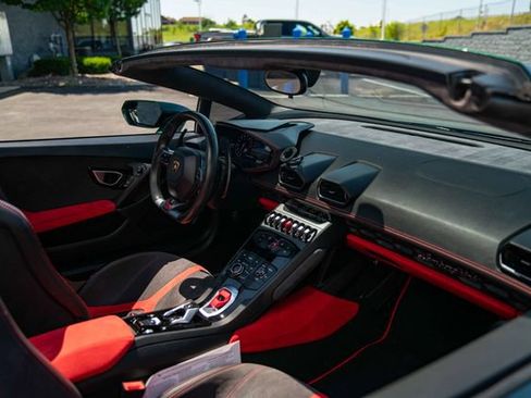 Used 2016 Lamborghini Huracan LP 610-4 AWD/4WD image 37