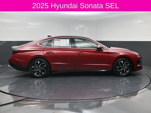 Used 2025 Hyundai Sonata SEL image 4