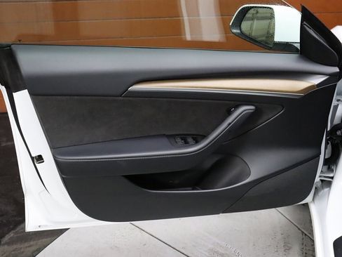 Used 2021 Tesla Model 3 Long Range image 43