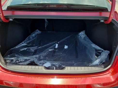 Used 2025 Hyundai Elantra SEL FWD image 10