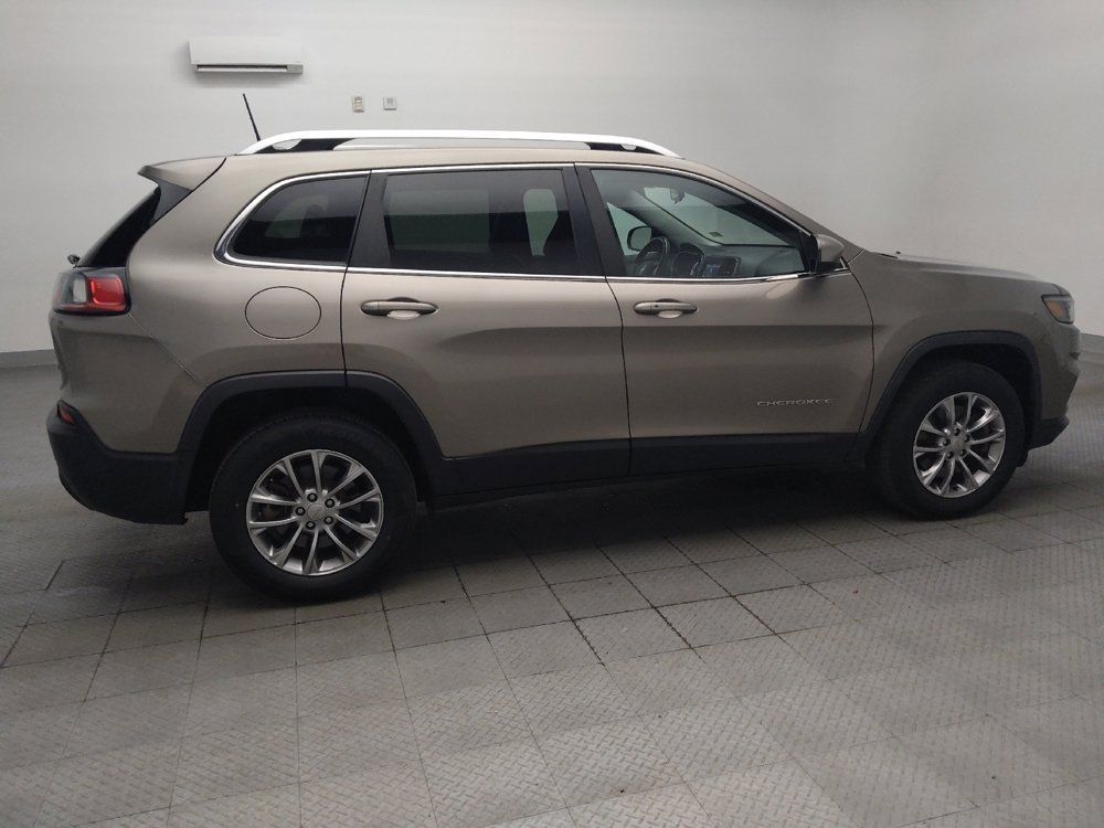 Used 2019 Jeep Cherokee Latitude Plus AWD/4WD image 10