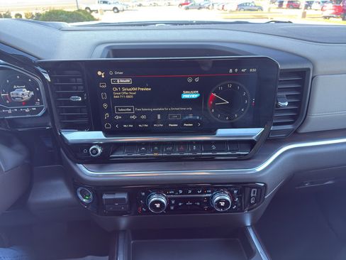 Used 2022 GMC Sierra 1500 SLT w/ SLT Premium Package image 16