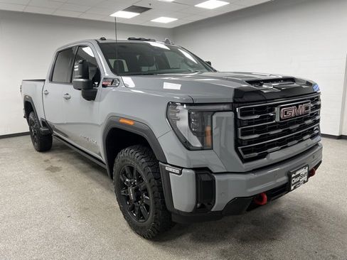 Used 2025 GMC Sierra 3500 AT4 w/ AT4 Premium Plus Package image 2