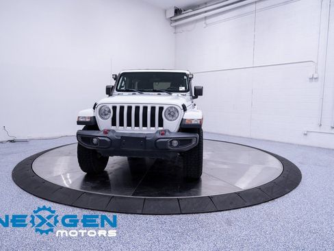 Used 2020 Jeep Wrangler Unlimited Sahara image 26