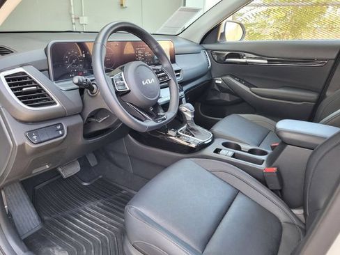 Certified 2024 Kia Seltos SX w/ SX Sunroof Package AWD/4WD image 12