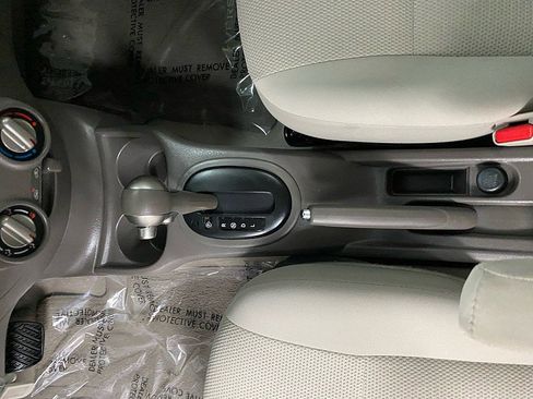 Used 2013 Nissan Versa SV image 28