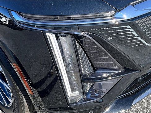 Certified 2024 Cadillac Lyriq Sport image 32