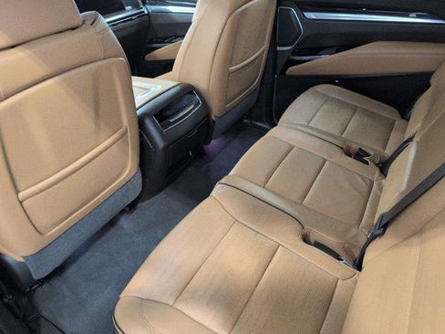 Certified 2025 Cadillac Escalade ESV Premium Luxury w/ Touring Package AWD/4WD image 21