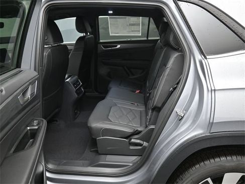 New 2026 Volkswagen Atlas Cross Sport SE image 11