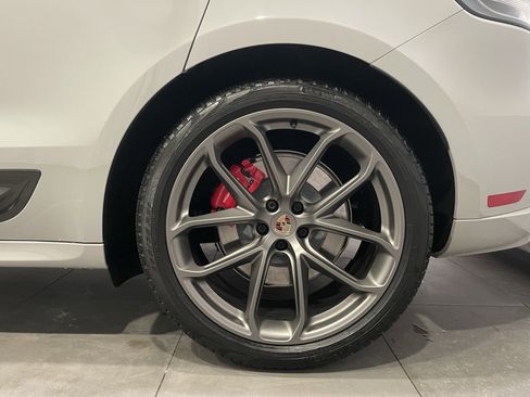 Used 2025 Porsche Macan GTS image 8