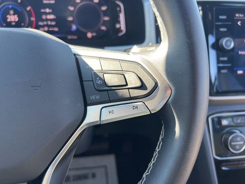 Used 2023 Volkswagen Atlas Cross Sport SE image 18